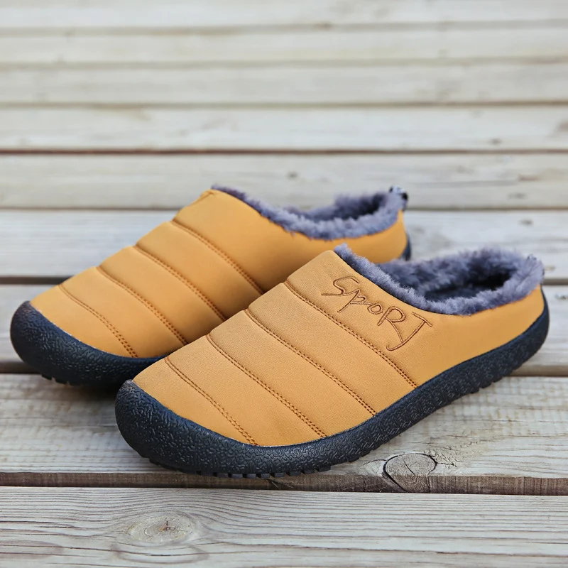 Pantoufles en velours et coton imperméables et antidérapantes. Confort, sécurité et protection contre l'eau pour vos pieds à la maison.