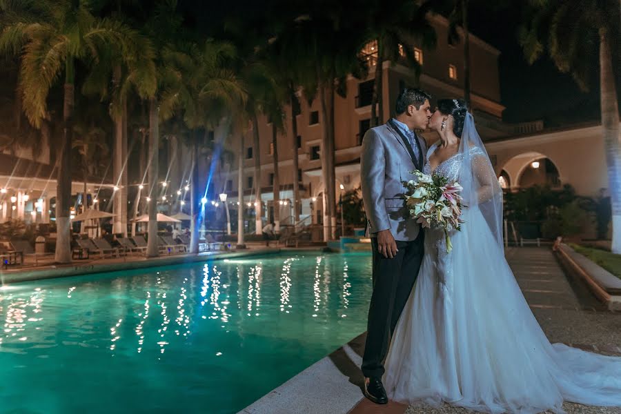 Wedding photographer Efrain Alberto Candanoza Galeano (efrainalbertoc). Photo of 30 September 2018