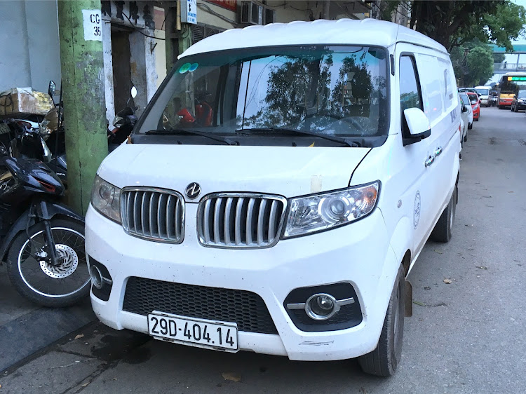 あるこさんが投稿したドンベン・X30・珍車・ベトナム・ミニバンに関するカスタム事例の投稿画像1枚目