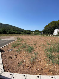 terrain à Pierrefeu-du-Var (83)