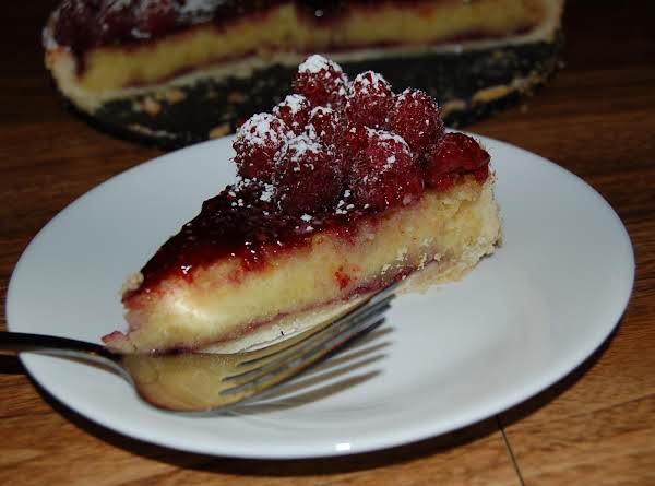 Raspberry Marzipan Tart_image