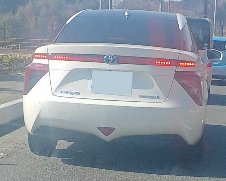 オシメさんが投稿した水素自動車・ミライに関するカスタム事例の投稿画像1枚目