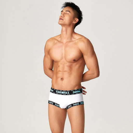 Title 4, Mens Solid Color Breathable Underwear provides...