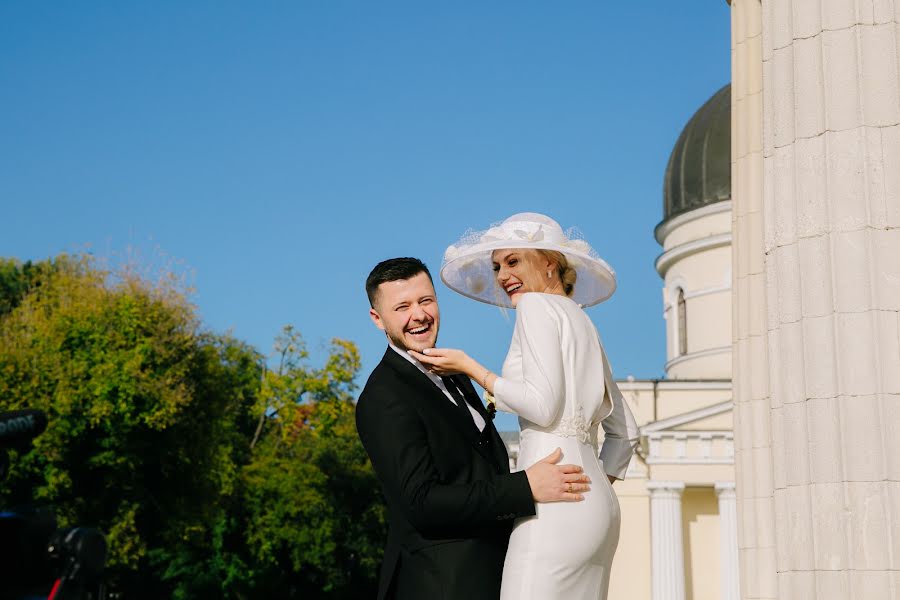 Nhiếp ảnh gia ảnh cưới Sergiu Cotruta (serko). Ảnh của 14 tháng 4 2022