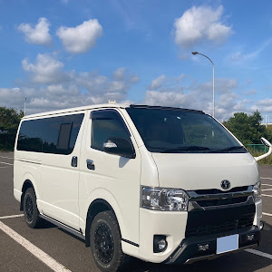 ハイエースバン GDH206V