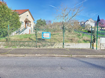 terrain à Vaux-le-Pénil (77)