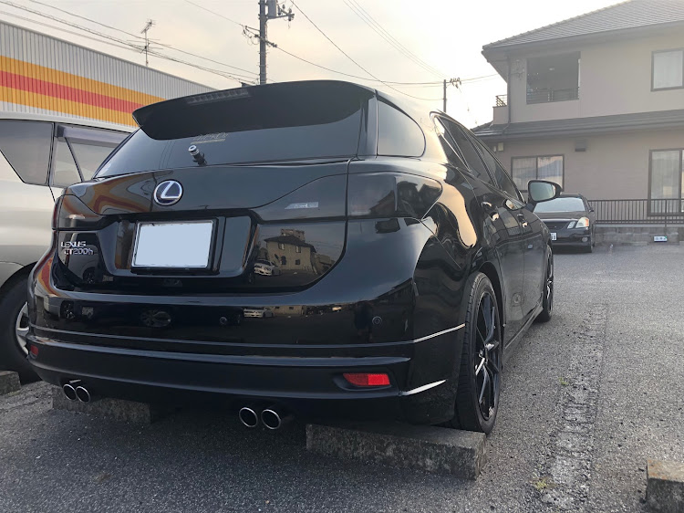 CTの黒艶・洗車・悪そうな雰囲気😎に関するカスタム事例の投稿画像2枚目