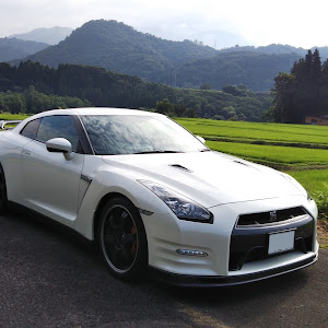 NISSAN GT-R R35