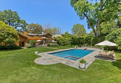 Maison avec piscine et jardin 2