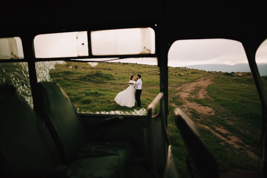 Fotógrafo de casamento Karen Ogannisyan (karenhovhannisya). Foto de 2 de fevereiro 2017