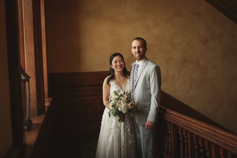 Fotógrafo de casamento Cara Carisch (cheekymonkey). Foto de 8 de setembro 2019