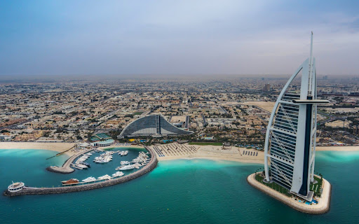 Stunning Aerial View of Waterfront Luxury in screenshot 2