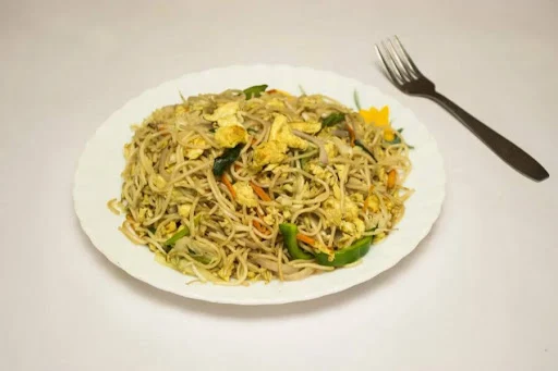 Egg Hakka Noodles