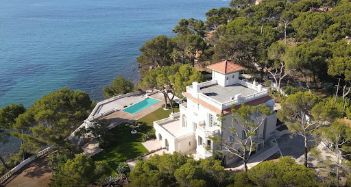 Propriété avec piscine 2