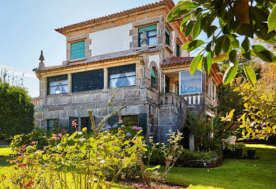 Maison avec jardin et terrasse 1