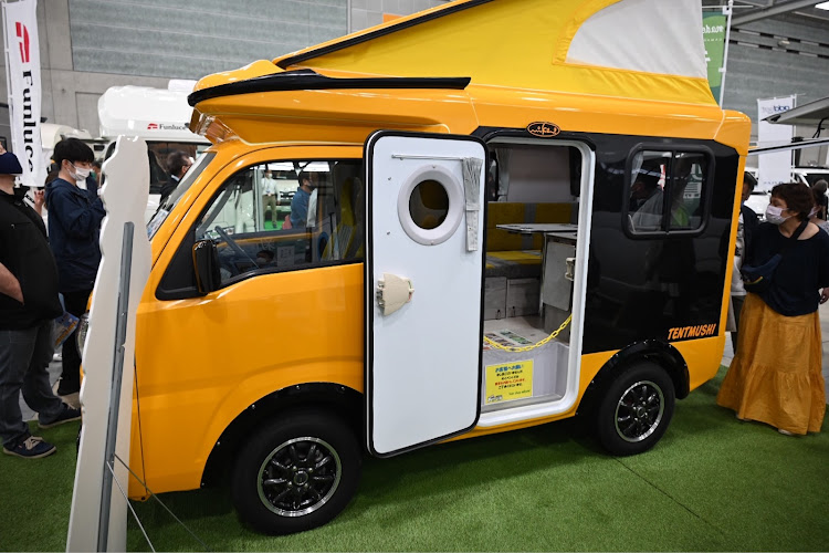 ハイエースバンのオフ会・洒落屯車オフ会・キャンピングカーショー・車中泊の旅に関するカスタム事例の投稿画像25枚目