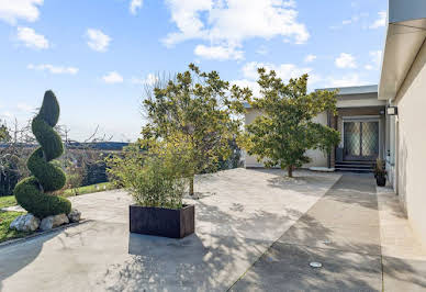 Maison avec piscine et jardin 1