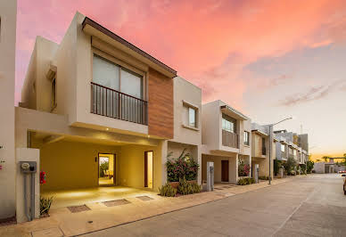 House with garden and terrace 3