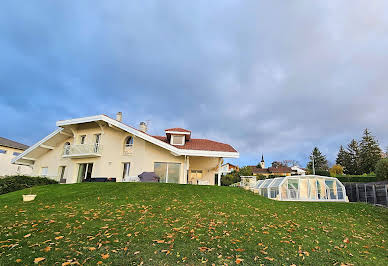 House with pool and terrace 3