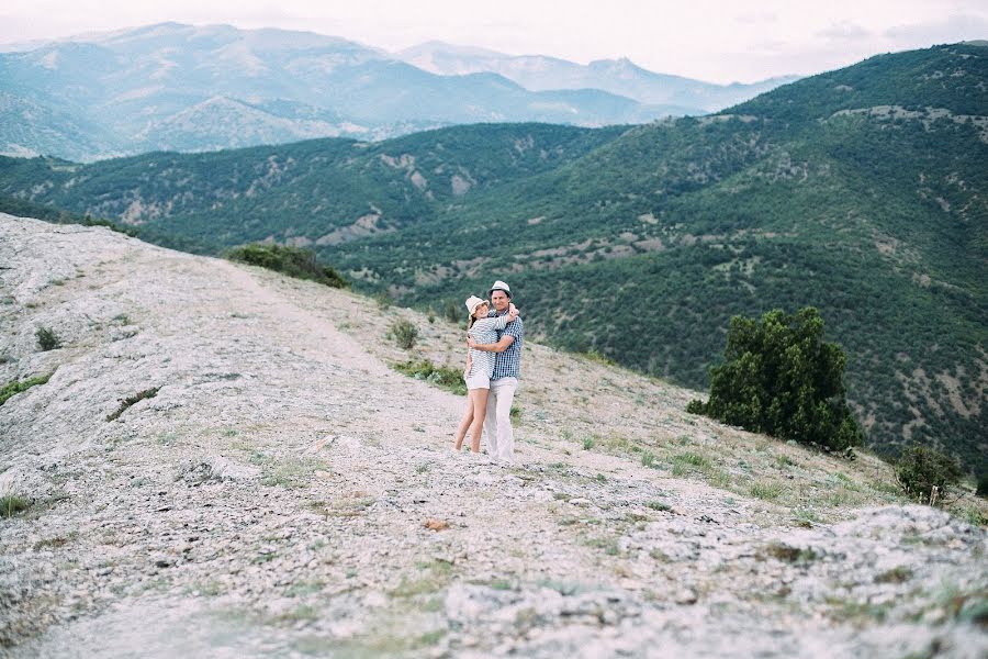 Fotógrafo de bodas Arina Markova (id7915216). Foto del 8 de mayo 2020