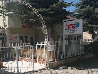 International Play School (Preschool / Kreş)