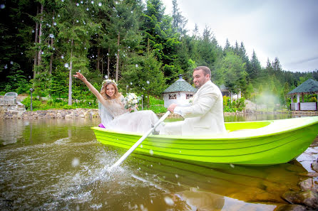 Fotógrafo de casamento Bogdan Vіntonyak (photoartmedia). Foto de 19 de outubro 2019