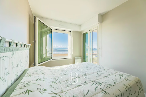 Seaside apartment with terrace 5