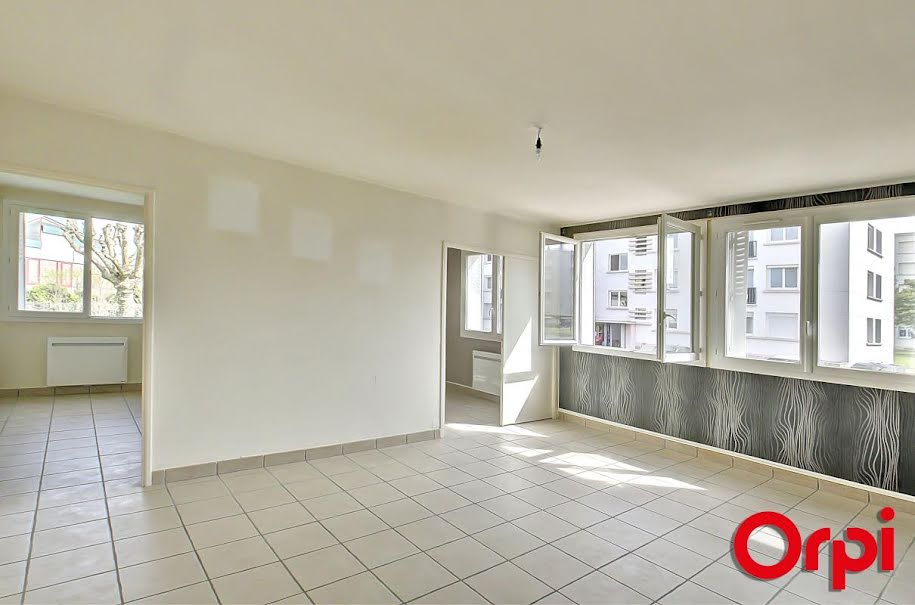 Vente appartement 3 pièces 55 m² à Bourgoin-Jallieu (38300), 120 000 €