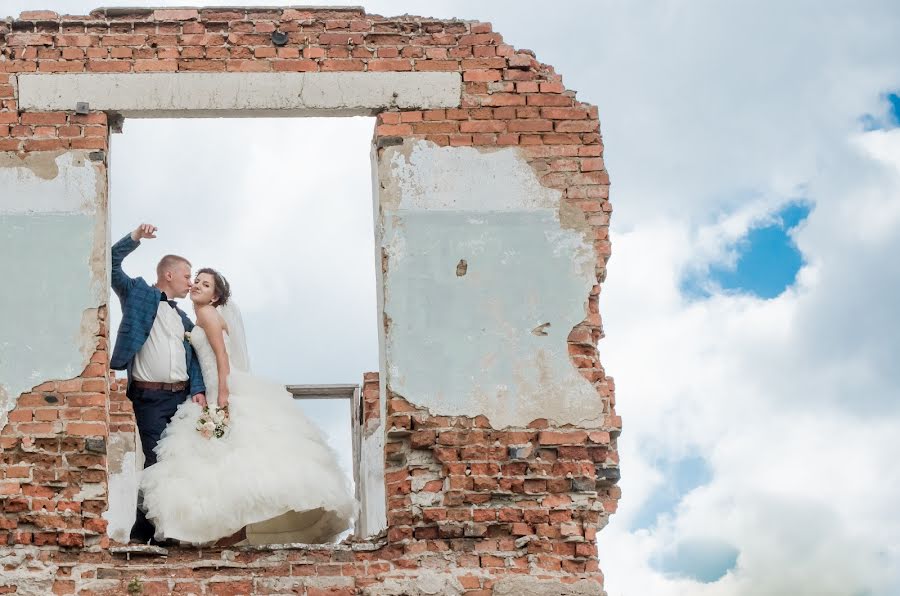 Fotógrafo de casamento Evgeniya Lebedenko (fotonk). Foto de 29 de junho 2014