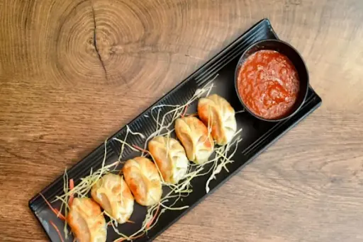 Chicken Olive Fried Momos [7 Pieces] With 2 Perk Shake