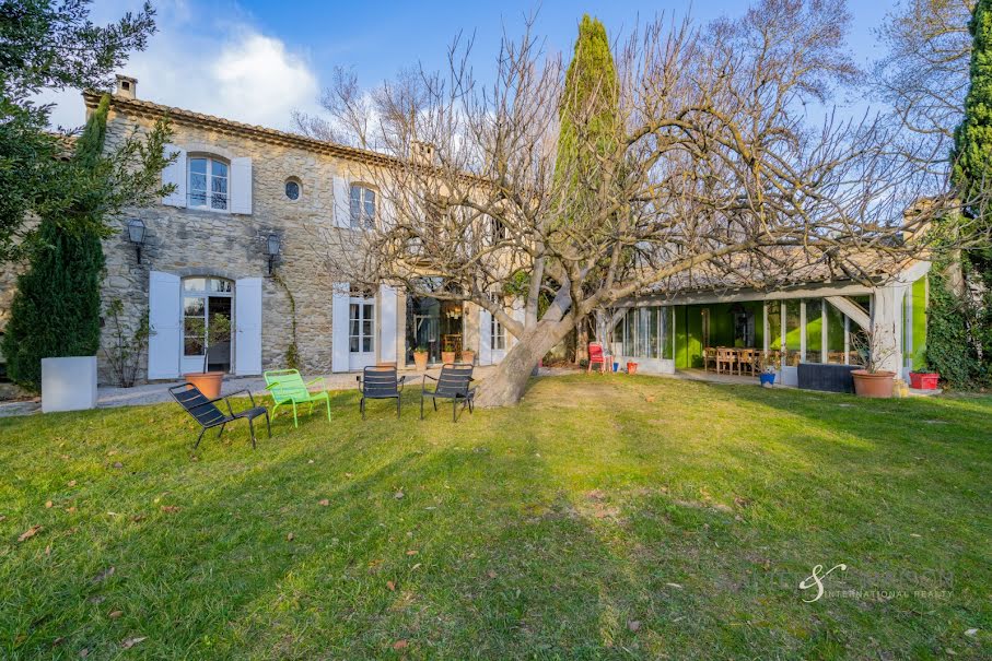 Vente maison 11 pièces 340 m² à Villeneuve-les-avignon (30400), 1 310 000 €