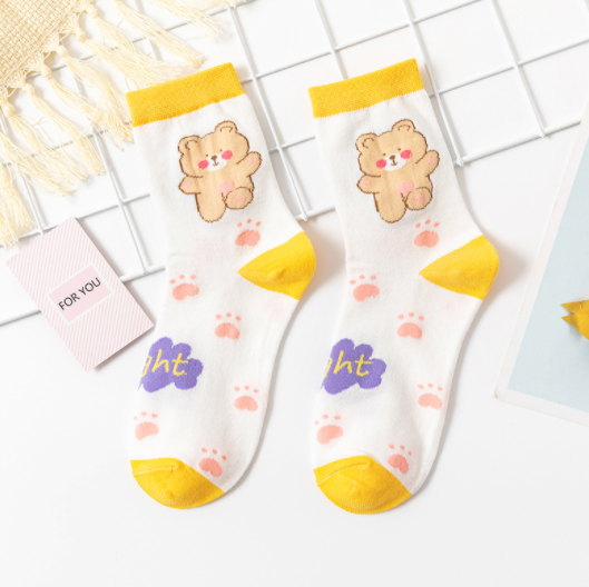 Ženske pamučne čarape Gummy Bear Series, Preppy stil. Udobne i zabavne čarape, savršene za svakodnevno nošenje i dodavanje razigranosti.
