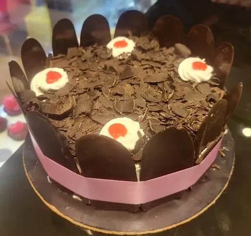 Traditional Black Forest Cake (500 Gms)