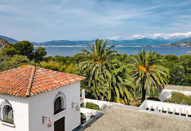 Villa en bord de mer avec jardin 10