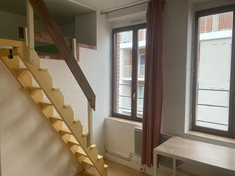 Location  appartement 1 pièce 13 m² à Lille (59000), 357 €