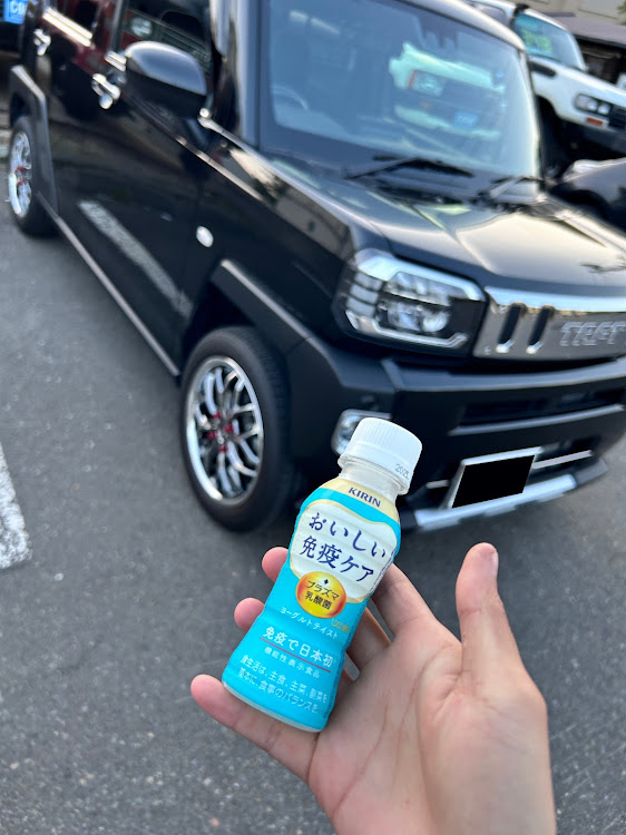 タフトの黒い相棒・愛車の表情・暑い、、暑いぞおおお！！・8月もよろしくお願いしますに関するカスタム事例の投稿画像1枚目