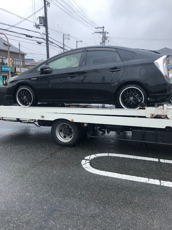 アルファードのプリウス30・納車されました・新しい相棒に関するカスタム事例の投稿画像3枚目