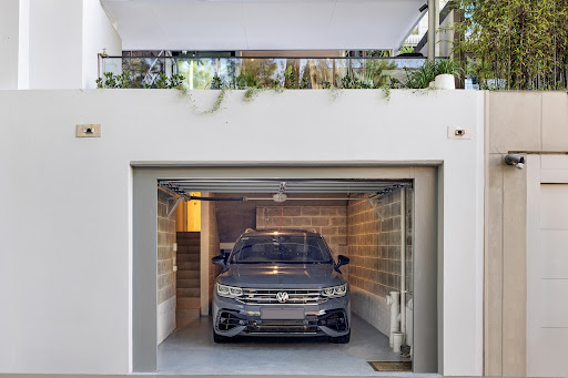 Contemporary house with terrace 5