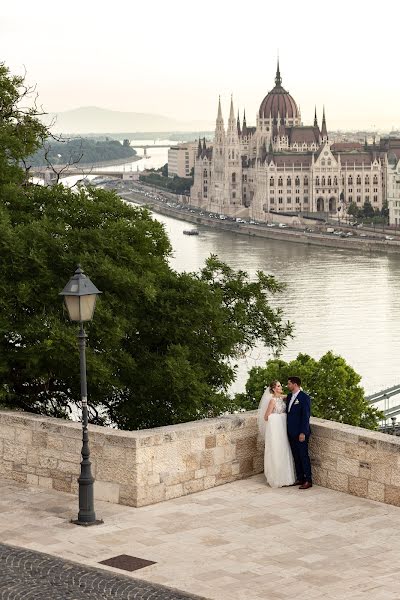 Wedding photographer Lucian Velica (lucianvelica). Photo of 12 May 2020