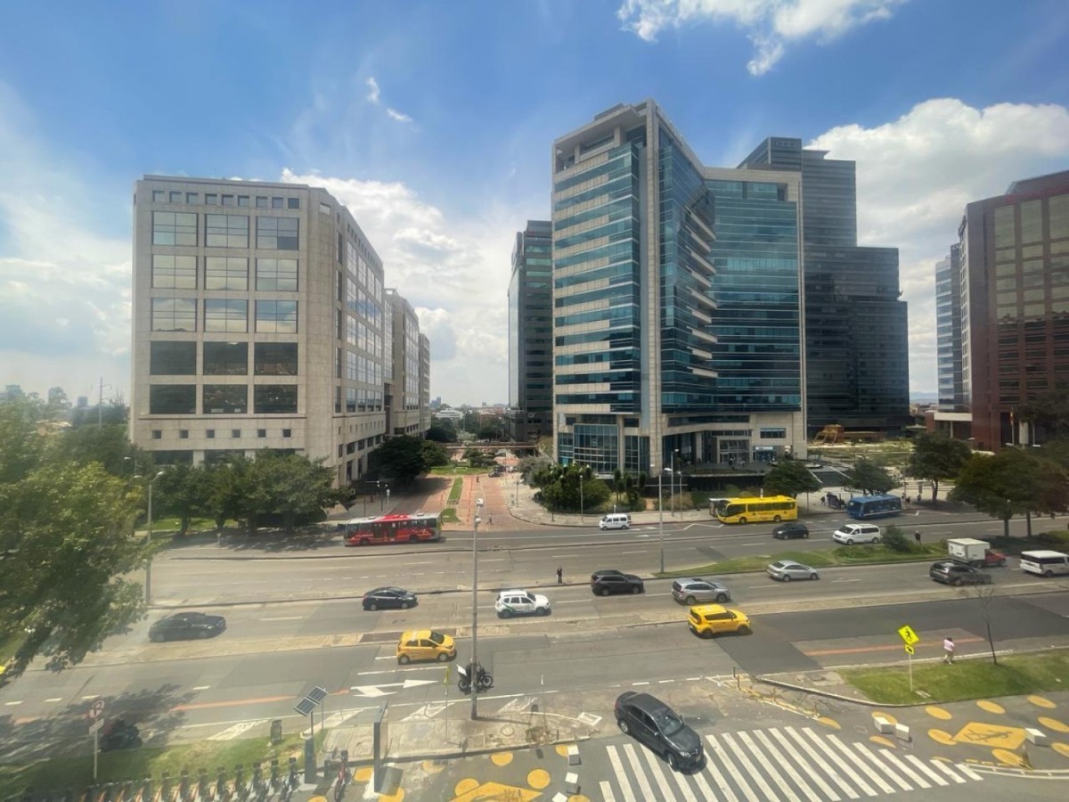 Oficina En Arriendo - Santa Barbara Alta, Bogota
