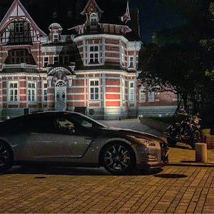 NISSAN GT-R