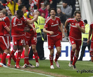 OEPS! Middlesbrough-speler geeft net iets te veel bloot op overwinningsfoto