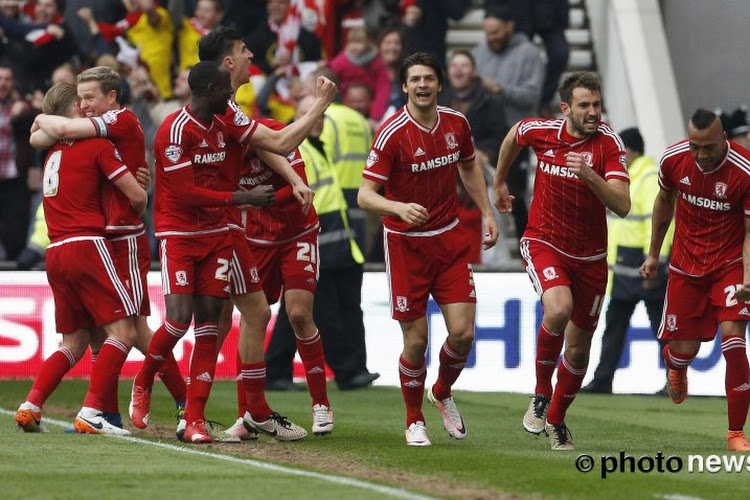 OEPS! Middlesbrough-speler geeft net iets te veel bloot op overwinningsfoto