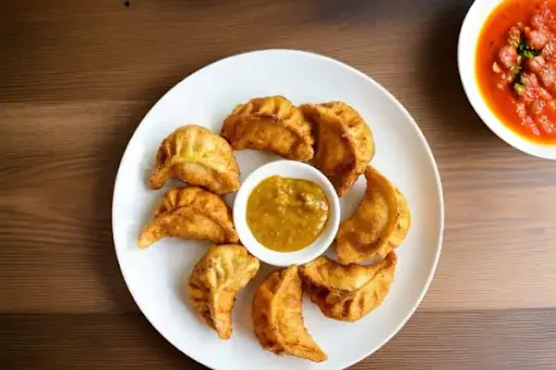 Chicken Fried Momos [8 Pieces]