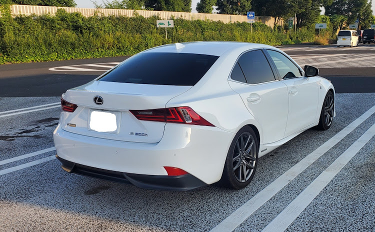 ISのLEXUS IS・AVE30前期・ダウンサス・RSRダウンサスに関するカスタム事例｜車のカスタム情報はCARTUNE