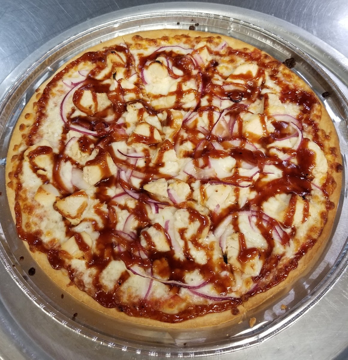 The Bubba on a cauliflower crust. Sauce, mozzarella cheese, red onion and  bbq. sauce.