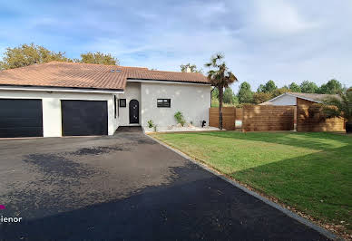 House with pool and terrace 15