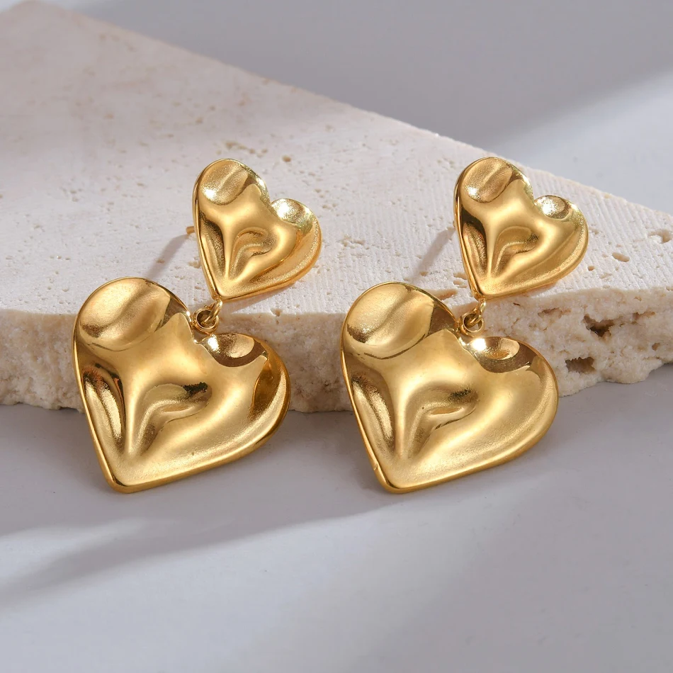 Love 18K Titan-Stahl-Ohrstecker mit Gewinde – Einfache, elegante Ohrringe für Damen, hypoallergen, ideal für den täglichen Gebrauch.