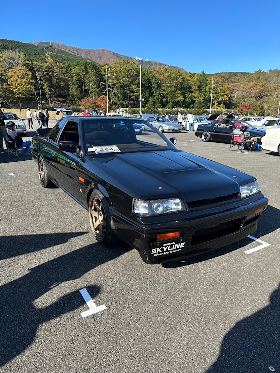 スカイラインのハチマルミーティング・愛車の一番好きな角度・11月もよろしくお願いします・文化の日に関するカスタム事例の投稿画像5枚目