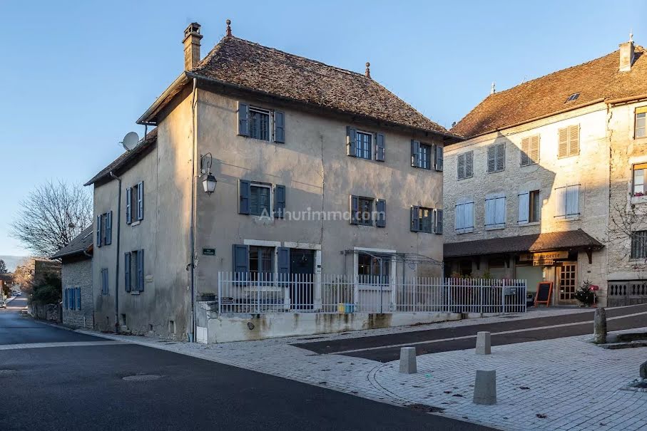 Vente maison 6 pièces 180 m² à Lhuis (01680), 180 000 €